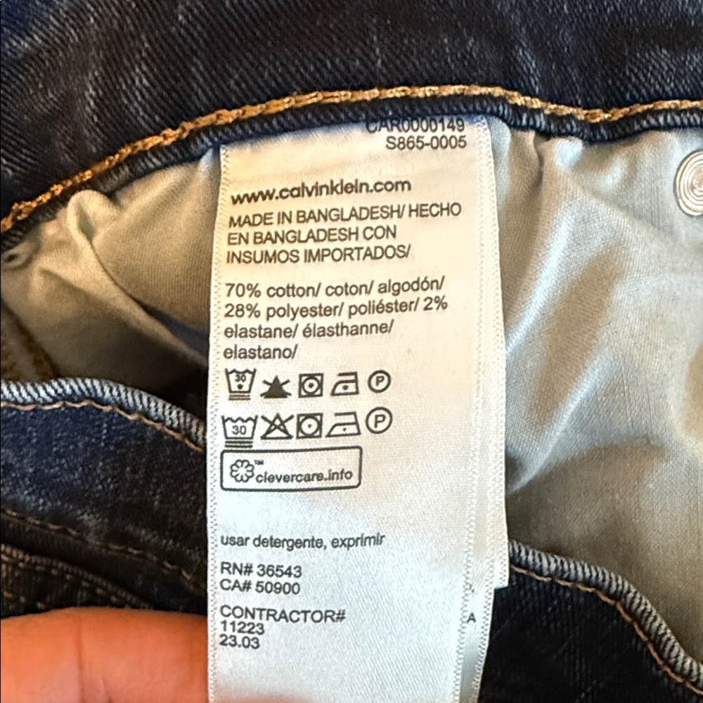 Calvin Klein Straight Leg Jeans Men’s Size 32 Dark Wash Classic Denim - Picture 5 of 7